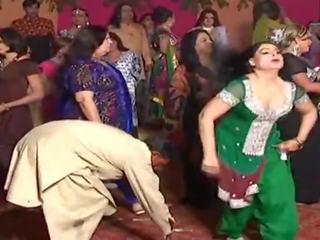 Yeni üstün desirable mujra dans 2019 oryantal mujra dans 2019 #hot #sexy #mujra #dance